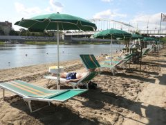 Szeged, strandszezon, strand, Lapos, szabadstrand, fürdés, napozás, nyár, meleg, Tisza, Tisza part, folyó