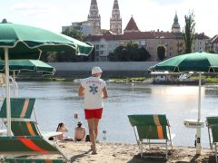 Szeged, strandszezon, strand, Lapos, szabadstrand, fürdés, napozás, nyár, meleg, Tisza, Tisza part, folyó
