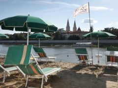 Szeged, strandszezon, strand, Lapos, szabadstrand, fürdés, napozás, nyár, meleg, Tisza, Tisza part, folyó