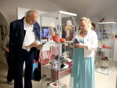 Szeged, Szegedi Papucsért Alapítvány, Szegedi Papucs Napja, Dóm Látogatóközpont, szegedi papucs, Attalai Zita, kiállítás