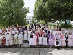 Szeged, Szegedi Papucsért Alapítvány, Szegedi Papucs Napja, Agóra, szegedi papucs, Attalai Zita