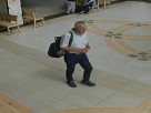 Pénztárcát lopott a szegedi vasútállomásról a képen látható férfi