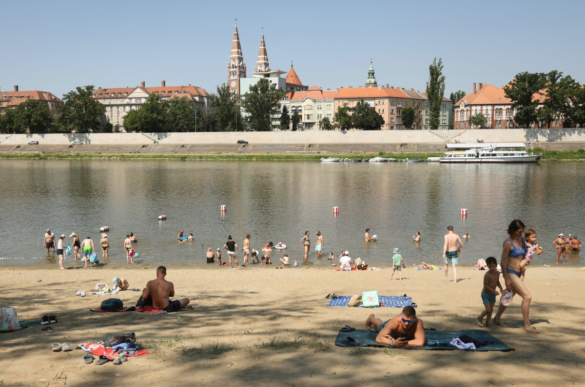 Szeged, hőségriadó, nyár, kánikula, meleg, hőség, napsütés, időjárás, fürdőzés, napozás, strand, szabadstrand, Lapos, Tisza, vízimentő