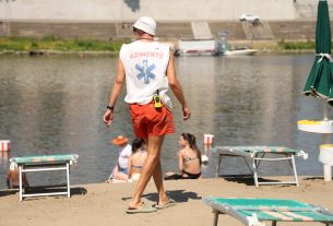 Szeged, hőségriadó, nyár, kánikula, meleg, hőség, napsütés, időjárás, fürdőzés, napozás, strand, szabadstrand, Lapos, Tisza, vízimentő