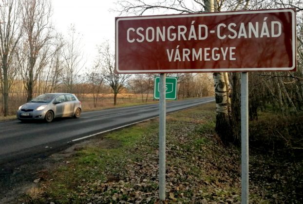 Vármegye. Megye. Tábla. Fotó: Frank Yvette