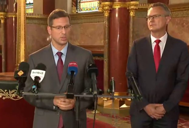 Tüntetést szervez a Fidesz az alaptörvény módosítása ellen
