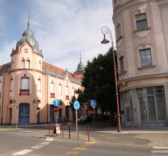 Szentes, Tóth József színház, színház, vígadó