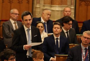 Melléthei-Barna Márton. Tisza Párt. Kormányváltás. Fotó: Tisza Párt hivatalos FB