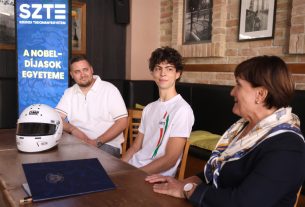 Szeged, SZTE, egyetem, Szabó Ádám, elektromosgokart versenyző, sajtótájékoztató