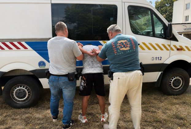 Kiesett a szegedi férfi pénztárcája a zsebéből, azonnal ellopták