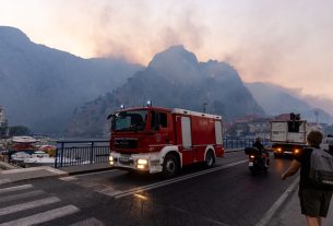Omiš. Horvátország. Erdőtűz. Fotó: Vlada Republike Hrvatske hivatalos FB