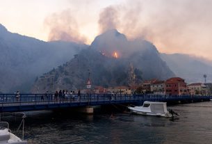 Omiš. Horvátország. Erdőtűz. Fotó: Hrvatska demokratska zajednica hivatalos FB