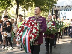 Szeged, augusztus 20., díszünnepség, koszorúzás, Széchenyi tér, ország tortája