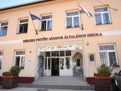 Szeged, oktatás, iskola, közétkeztetés, szabadszedéses menza, menza, Petőfi Sándor Általános Iskola, gyerekek, diákok, ebéd
