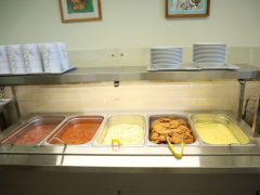 Szeged, oktatás, iskola, közétkeztetés, szabadszedéses menza, menza, Petőfi Sándor Általános Iskola, gyerekek, diákok, ebéd