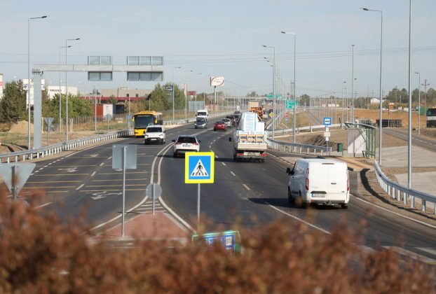 Szeged, elkészült, 5-ös út, bővítés, út, közlekedés, 2x2 sáv