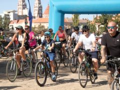 Szeged, Két lábon vagy két keréken, Gyermeksebészetért, jótékonyság, sportnap, Lapos