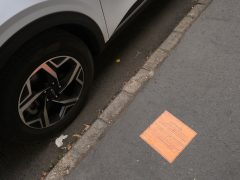 Szeged, parkolás, belváros, szabálytalan parkolás, büntetés, Somogyi utca