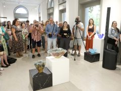 Szeged, Deák Zsuzsanna, üvegművész, kiállítás, Kiss Kunszt Galéria