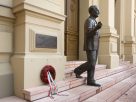 Szeged, Szent-Györgyi Albert, évforduló, Szegedi Tudományegyetem, SZTE, egyetem, megemlékezés, Rektori Hivatal, szobor