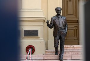 Szeged, Szent-Györgyi Albert, évforduló, Szegedi Tudományegyetem, SZTE, egyetem, megemlékezés, Rektori Hivatal, szobor