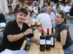 Szeged, szüreti felvonulás, megnyitó, Bor tér, Dóm tér, bor, borászat, fesztivál
