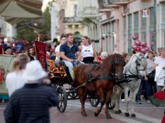 Szeged, szüreti felvonulás, megnyitó, Bor tér, Dóm tér, bor, borászat, fesztivál