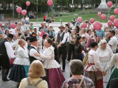 Szeged, szüreti felvonulás, megnyitó, Bor tér, Dóm tér, bor, borászat, fesztivál