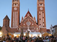 Szeged, szüreti felvonulás, megnyitó, Bor tér, Dóm tér, bor, borászat, fesztivál