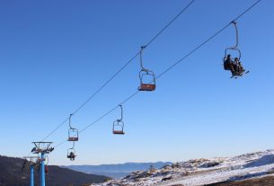 Kopaonik. Szerbia. Havazás.
