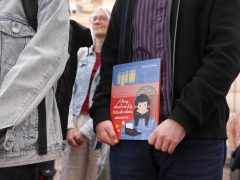 Szeged, emléktábla, avatás, Kárász utca, Klauzál tér, Janikovszky Éva, nagyszülei, Bartos Lipót könyv- és papírkereskedés