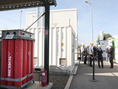 Szeged, eChemicles, Michiel Scheffert, Európai Innovációs Tanács, Horváth Pétert, Tudományért és Innovációért Felelős Államtitkár, technológa, tesztállomás, kutatás