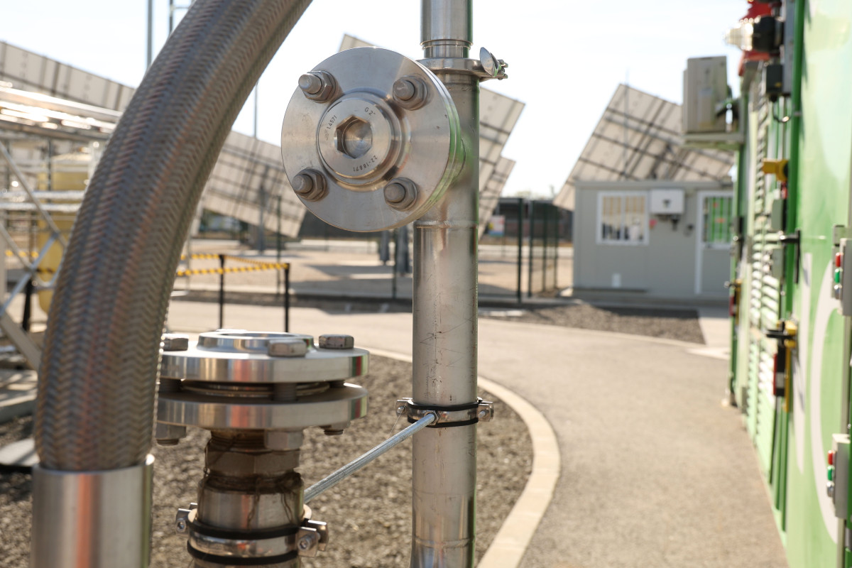 Szeged, eChemicles, Michiel Scheffert, Európai Innovációs Tanács, Horváth Pétert, Tudományért és Innovációért Felelős Államtitkár, technológa, tesztállomás, kutatás