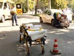 Szeged, Országos Mentőszolgálat, Szegedi Rendőrkapitányság, Nemzeti Szakértői és Kutató Központ, SZTE Igazságügyi Orvostani Intézete, baleset, szimuláció, gyakorlat, liget, mentő, ellátás