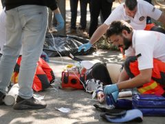 Szeged, Országos Mentőszolgálat, Szegedi Rendőrkapitányság, Nemzeti Szakértői és Kutató Központ, SZTE Igazságügyi Orvostani Intézete, baleset, szimuláció, gyakorlat, liget, mentő, ellátás