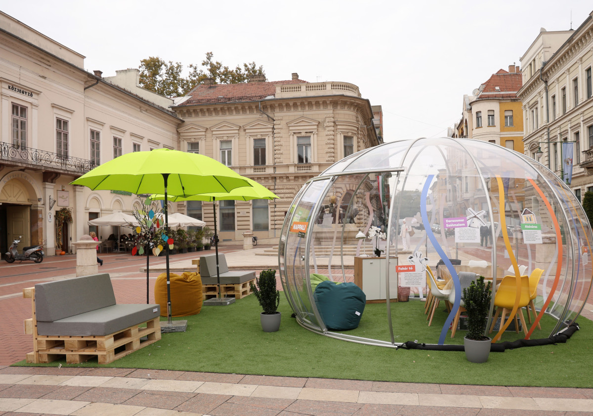 Szeged, Szeged nappalija, gömbsátor, Klauzál tér, Szeged Tourinform, Duna Régió Program, turizmus