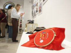 Szeged, 10 éves, Szegedi Papucsért Alapítvány, Örökül kaptuk, mit kezdünk véle?, kiállítás, Kiss Kunszt Galéria, kultura, népművészet