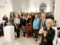 Szeged, 10 éves, Szegedi Papucsért Alapítvány, Örökül kaptuk, mit kezdünk véle?, kiállítás, Kiss Kunszt Galéria, kultura, népművészet