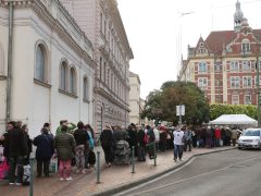 Szeged, ételosztás, adomány, rászorulók, szegénység, Anna-kút, Ételt az Életért Alapítvány