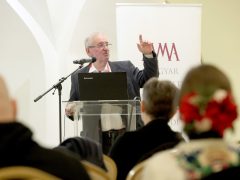 Szeged, 10 éves, Szegedi Papucsért Alapítvány, konferencia, Dóm Látogatóközpont