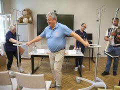 Szeged, Jótékonysági Motoros Felvonulás, Reménysugár Alapítvány, tó adomány, átadás, sajtótájékoztató, SZTE, Gyermekgyógyászati Klinika, klinika
